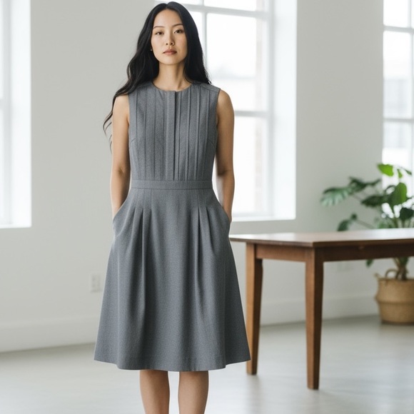 J. Crew 100% Wool Jumper Dress fully lined, hidden button placket, Sz 2, pleated - Picture 10 of 11